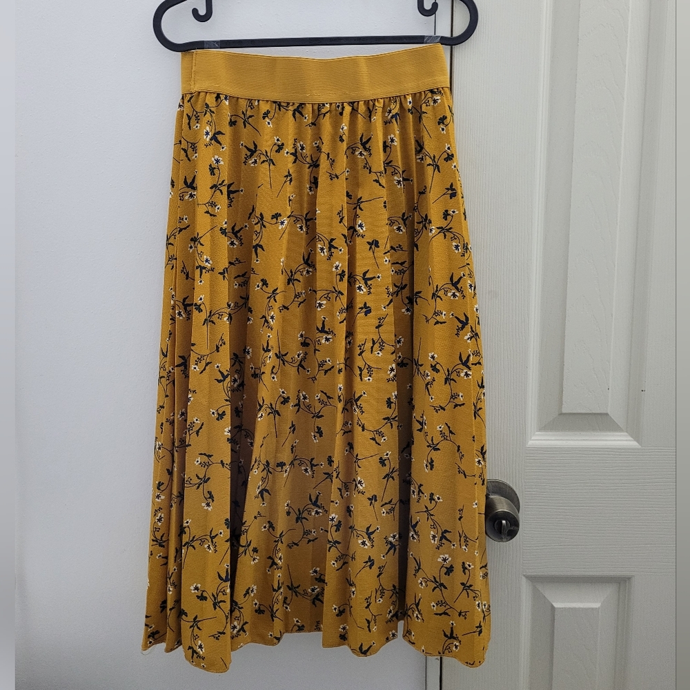 Women's Small Yellow Midi Length Skirt!